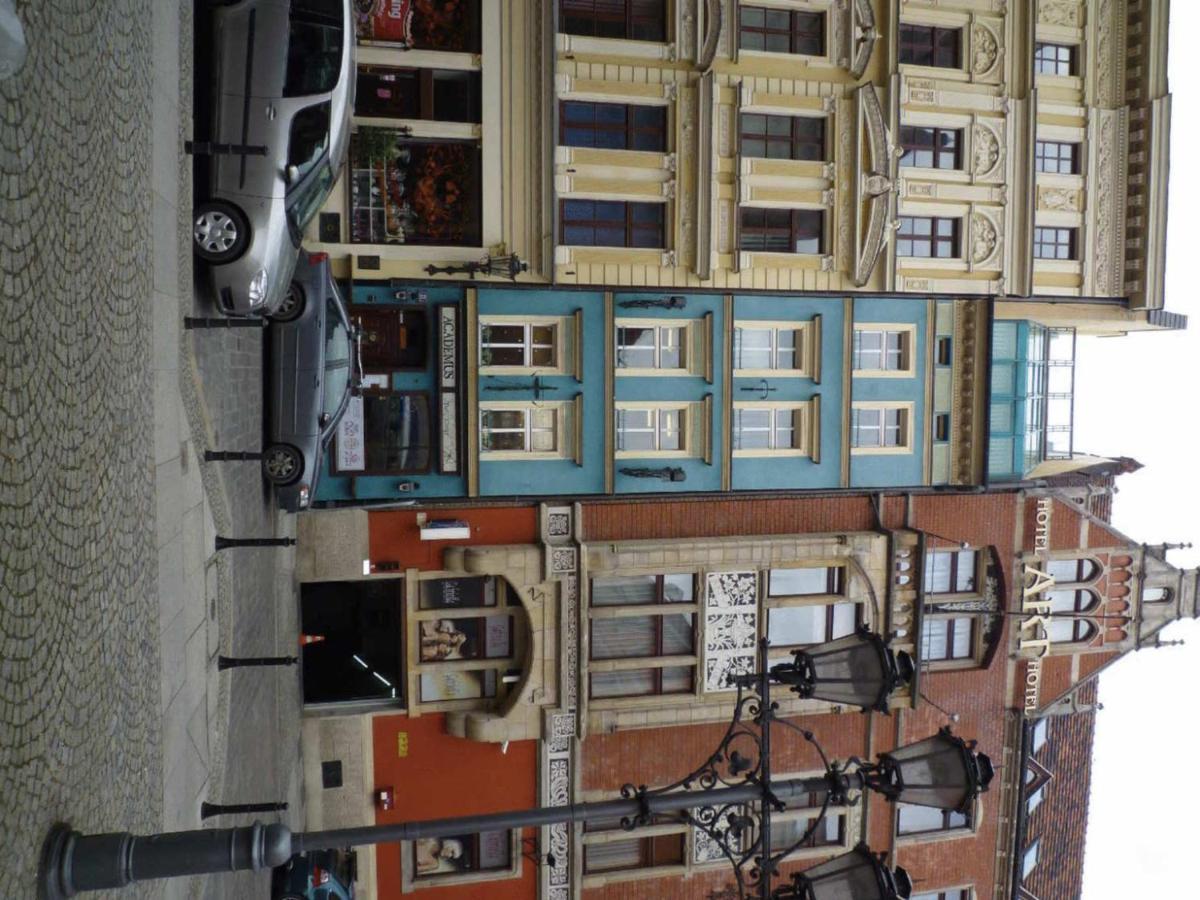 Academus Pub & Guest House Wrocław Exterior foto