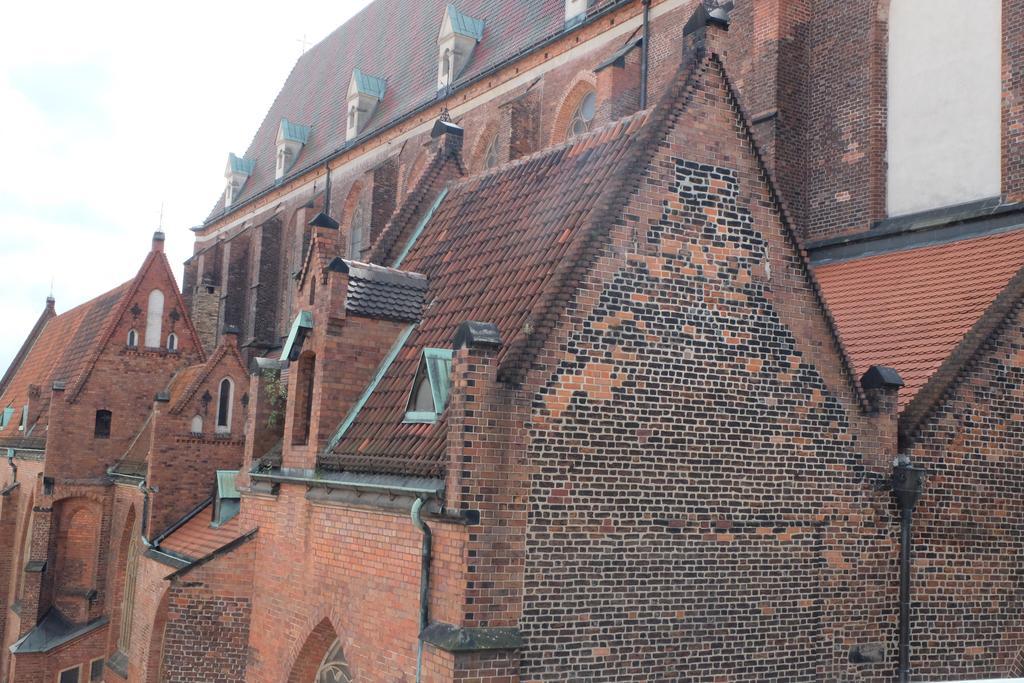 Academus Pub & Guest House Wrocław Exterior foto